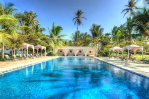 baraza-resort-main-areas-swimming-pool