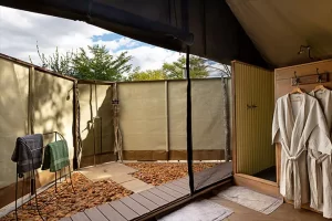 Ingwe Pan Camp outside shower, Zimbabwe